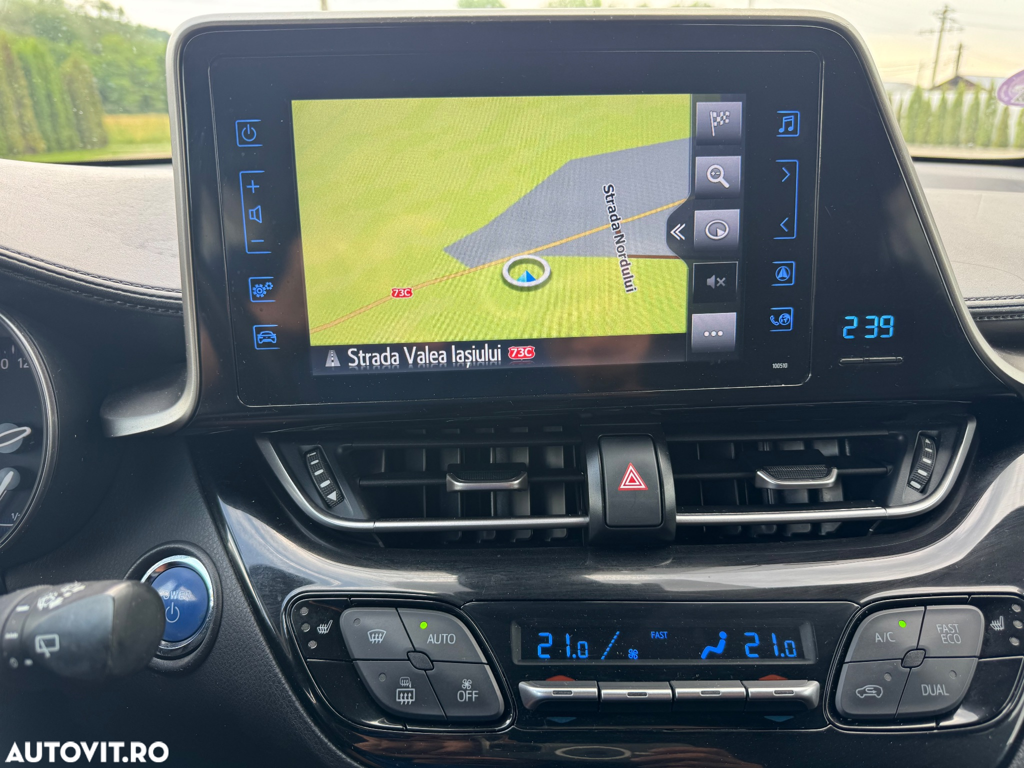 Toyota C-HR 1.8 HSD 122 CP 4x2 CVT C-ult Style - 13