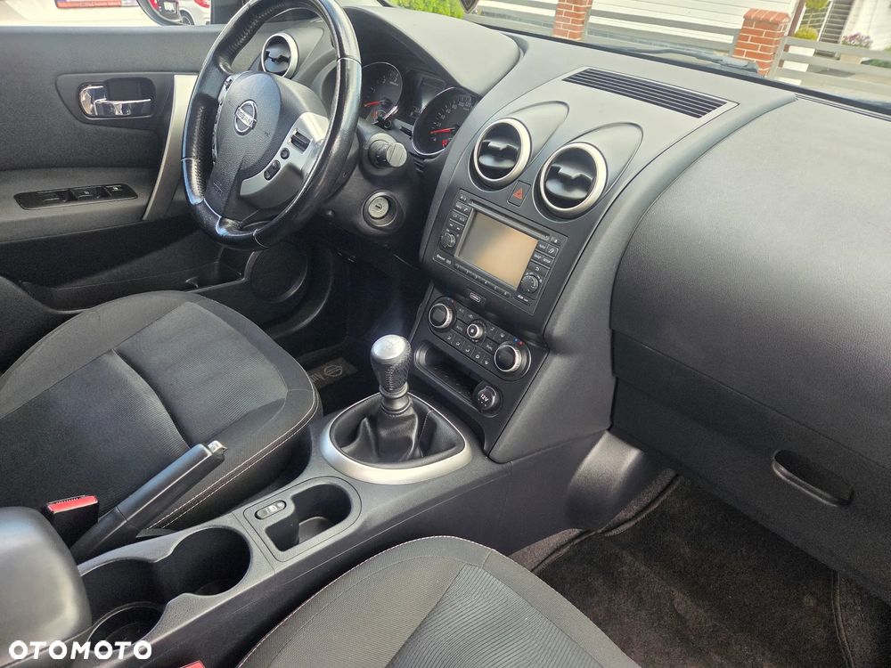 Nissan Qashqai+2 - 15