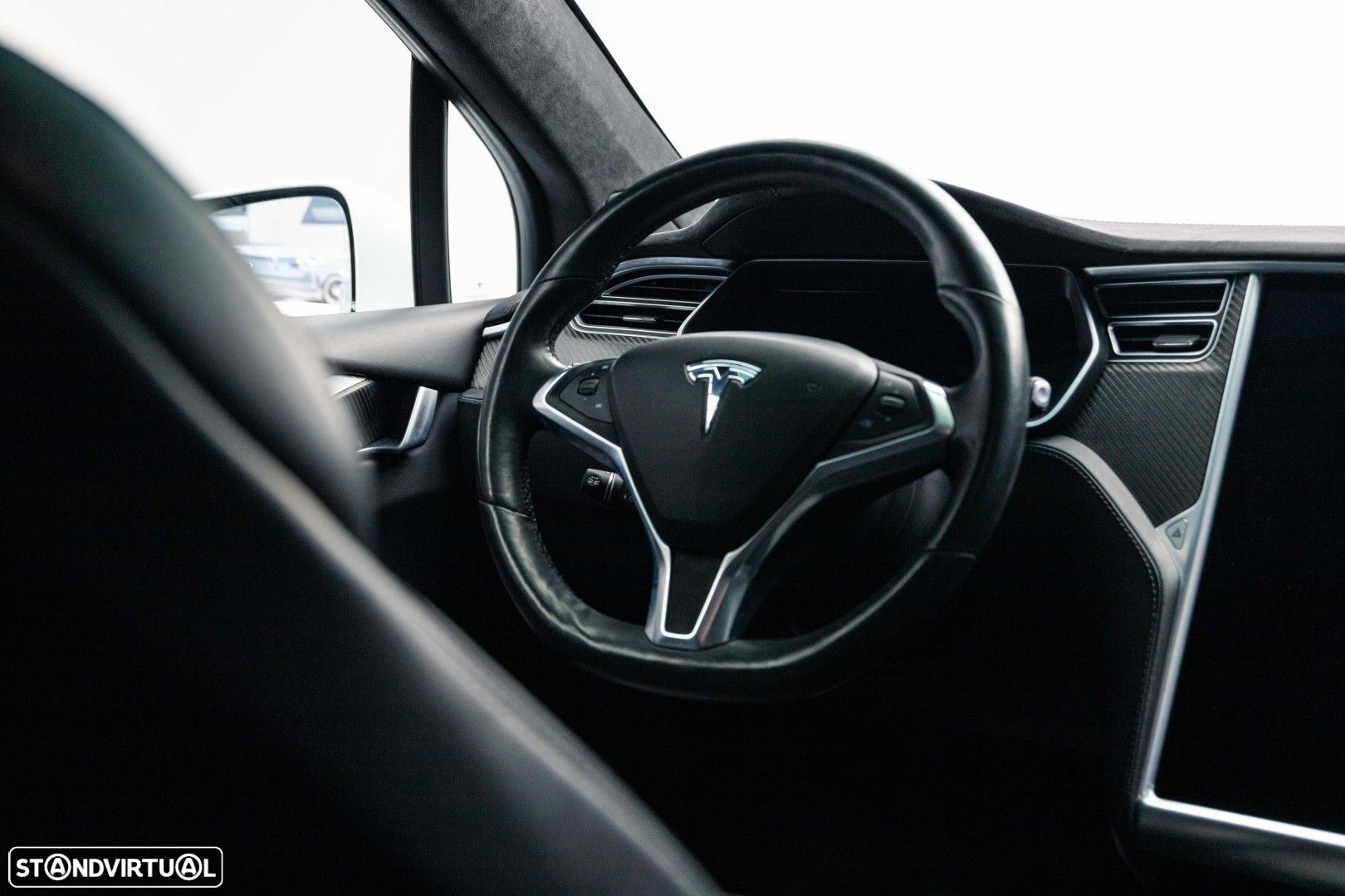 Tesla Model X P100D - 27