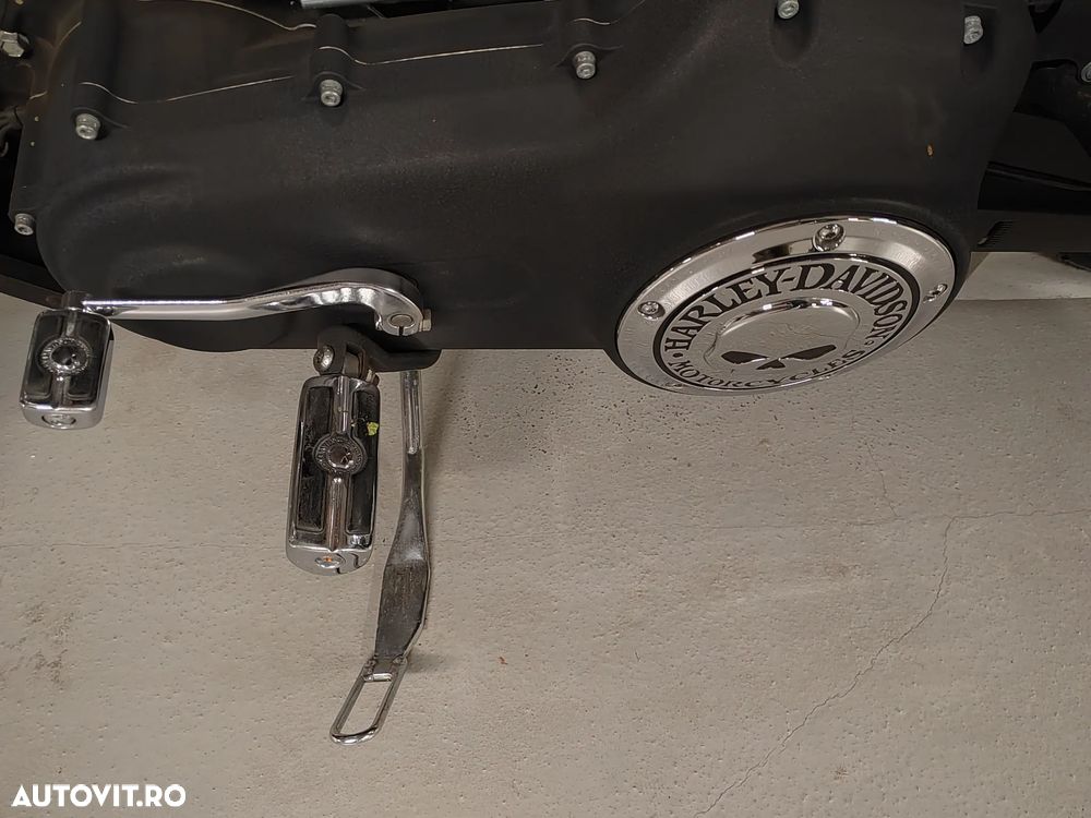 Harley-Davidson Dyna Street Bob - 9
