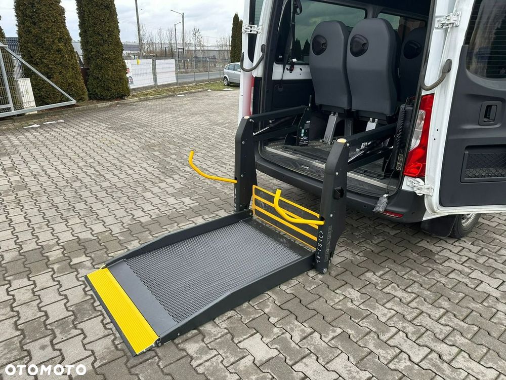 Mercedes-Benz Sprinter - 22