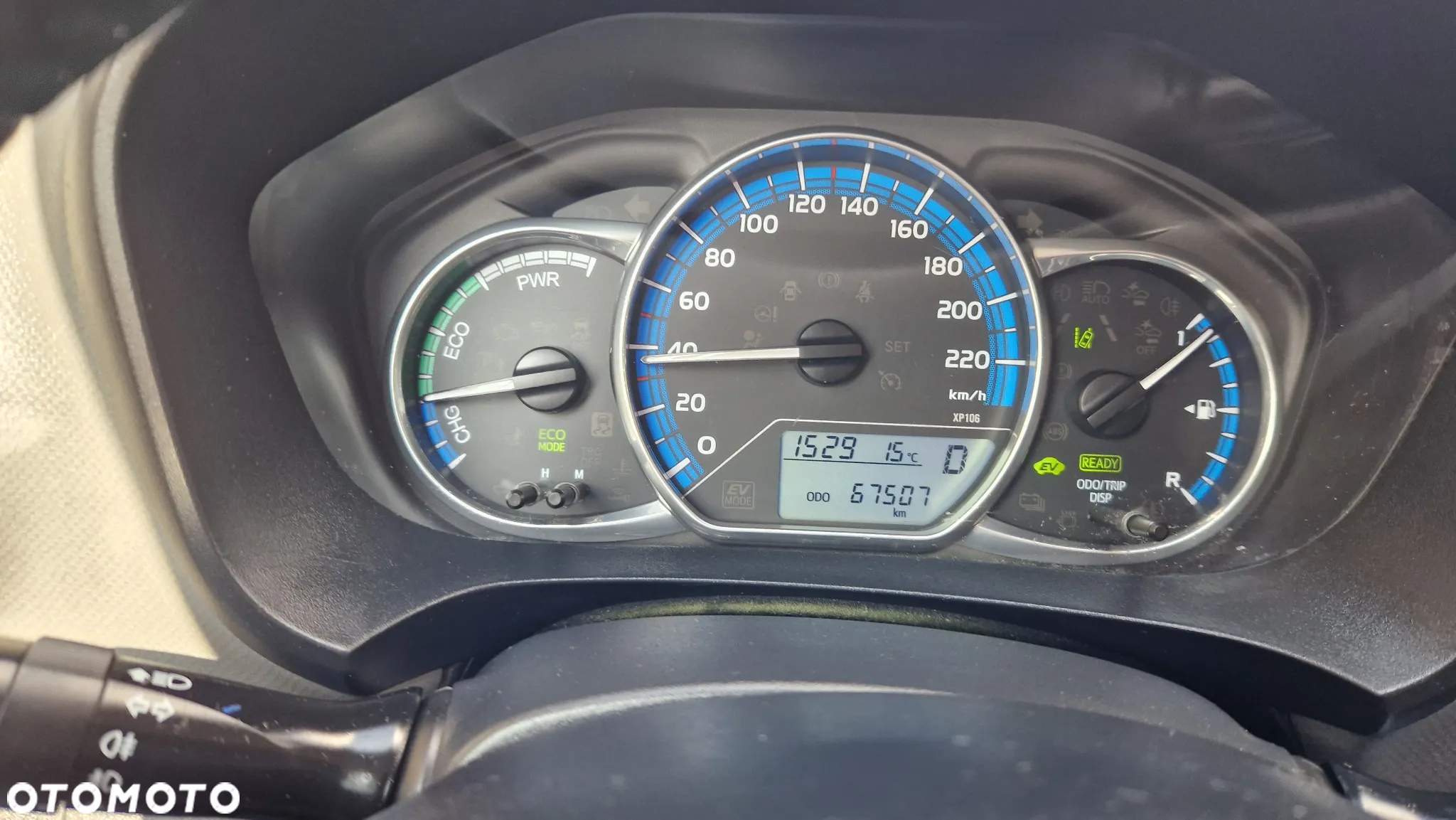 Toyota Yaris Hybrid 100 Business Edition - 29