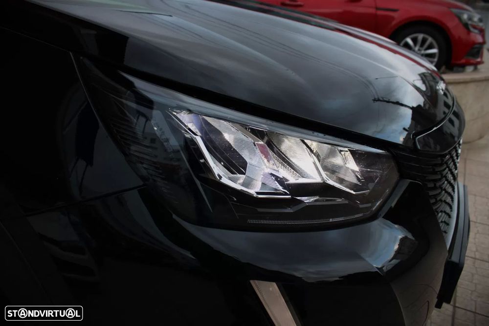 Peugeot e-2008 50 kWh Active - 29