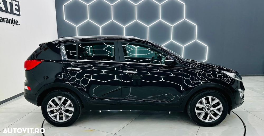 Kia Sportage 1.7 CRDI 2WD Dream-Team Edition - 35