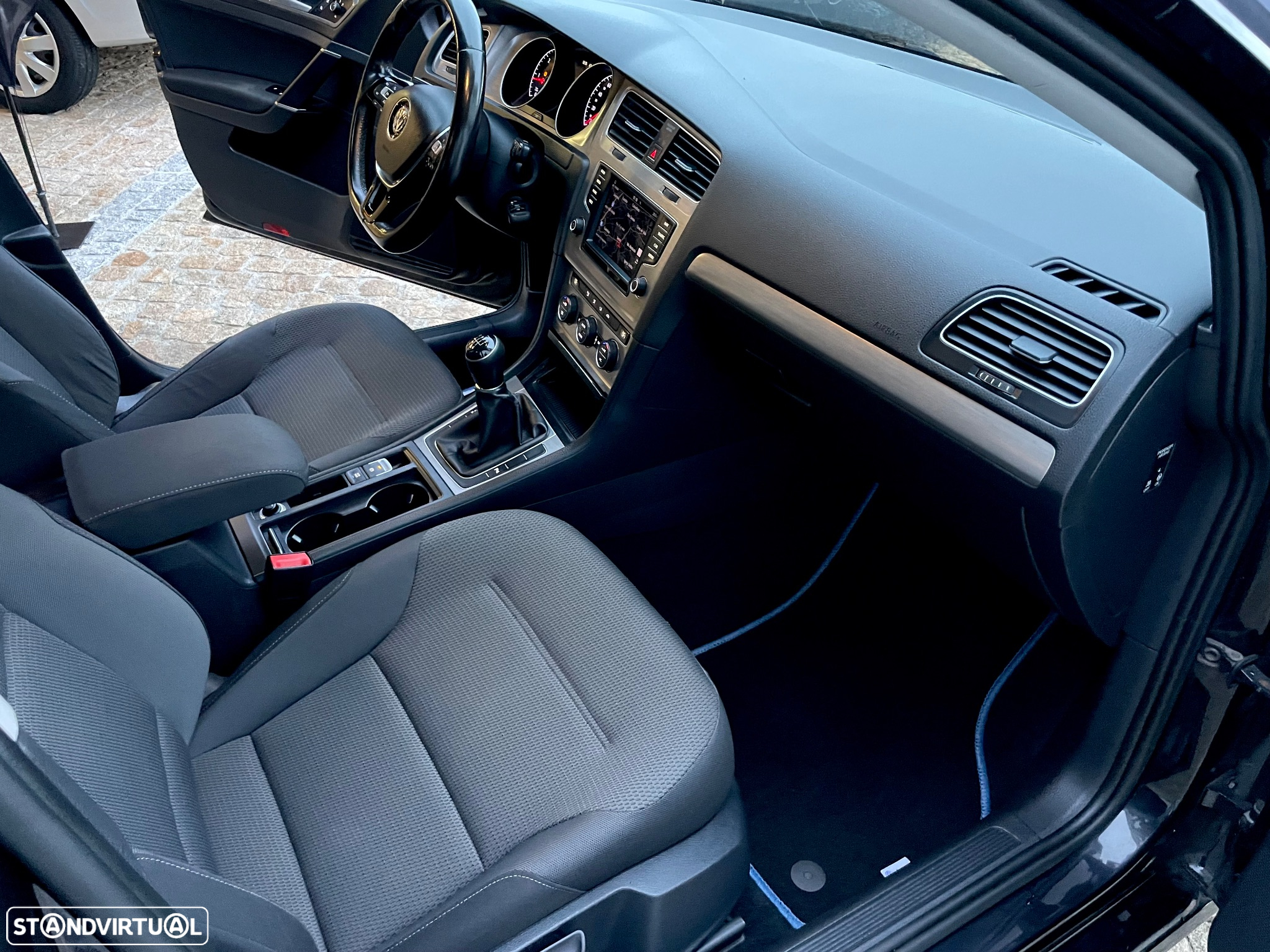 VW Golf Variant 1.6 TDi Highline - 30