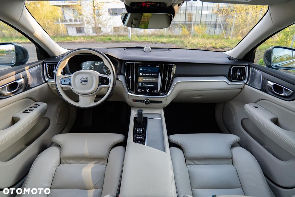 Volvo V60 Cross Country Pro B5 B AWD - 11