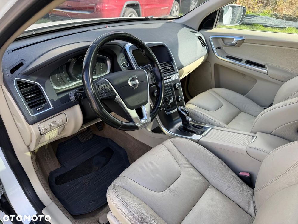 Volvo XC 60 - 4