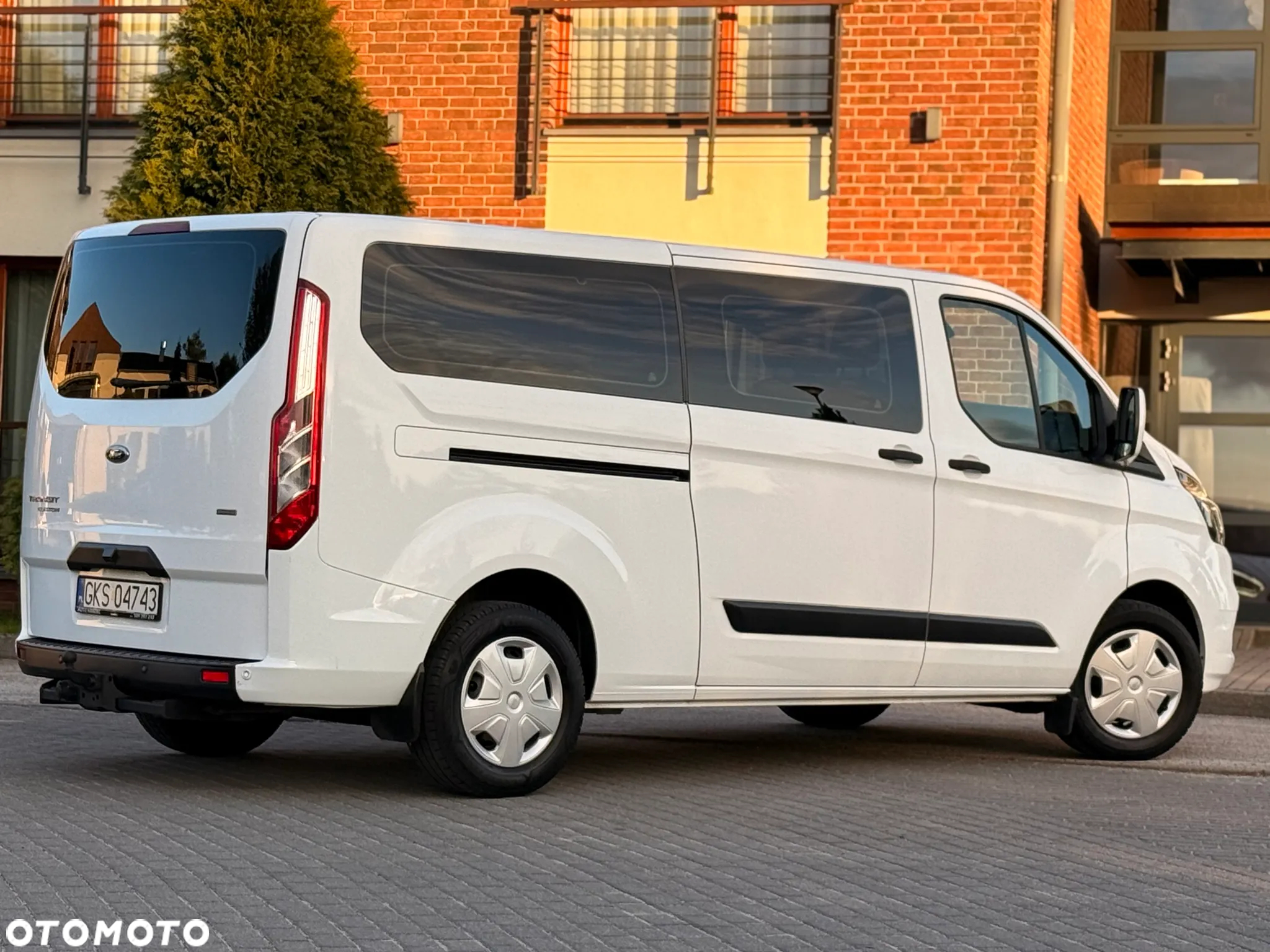 Ford Transit Custom 340 L2H2 VA Autm Nugget Plus - 16