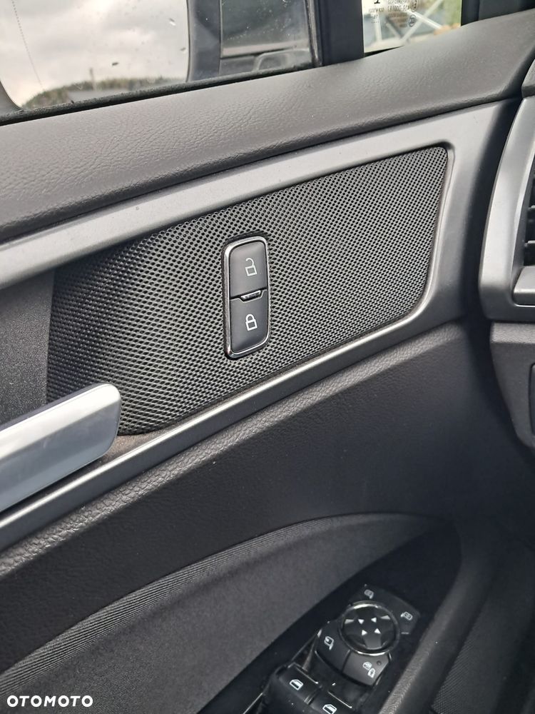 Ford Mondeo - 18