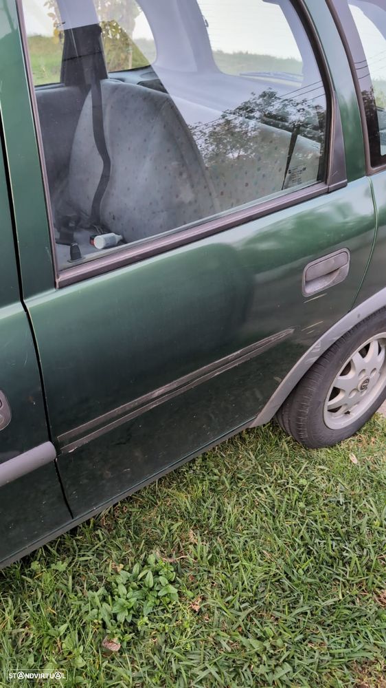 Opel Corsa 1.2 16V - 10