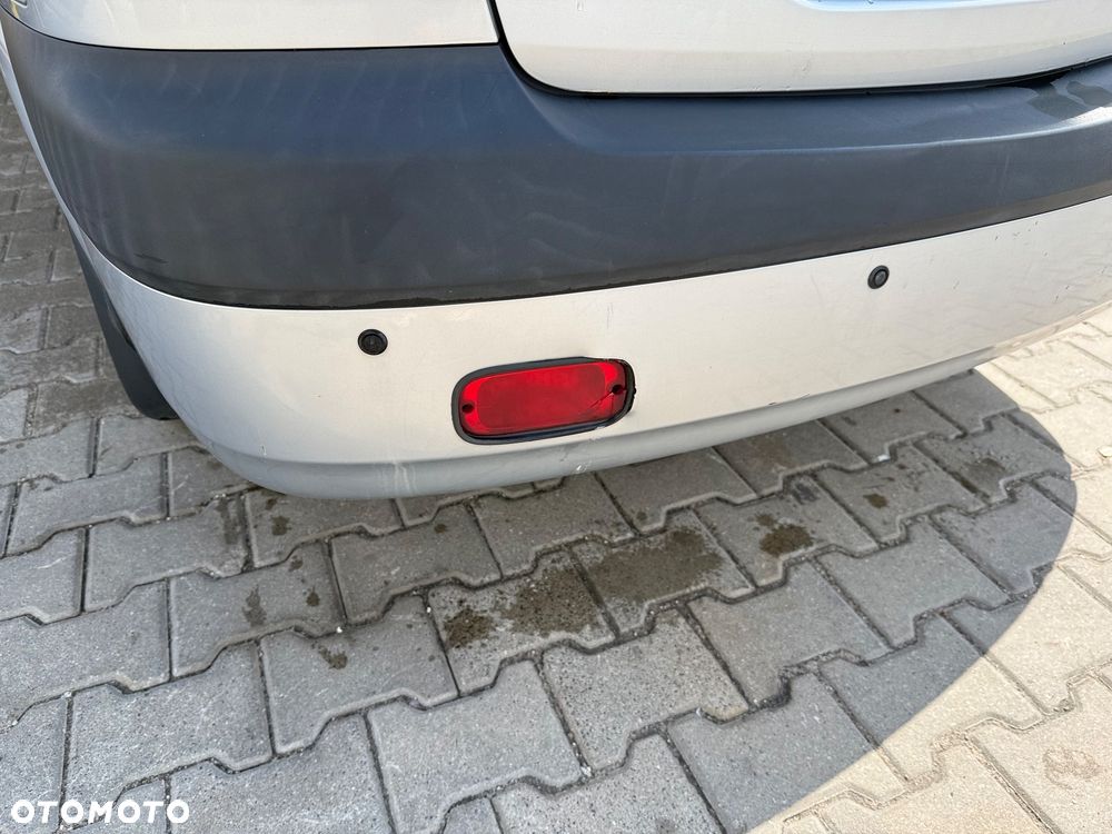 Kia Rio 1.4 City - 6