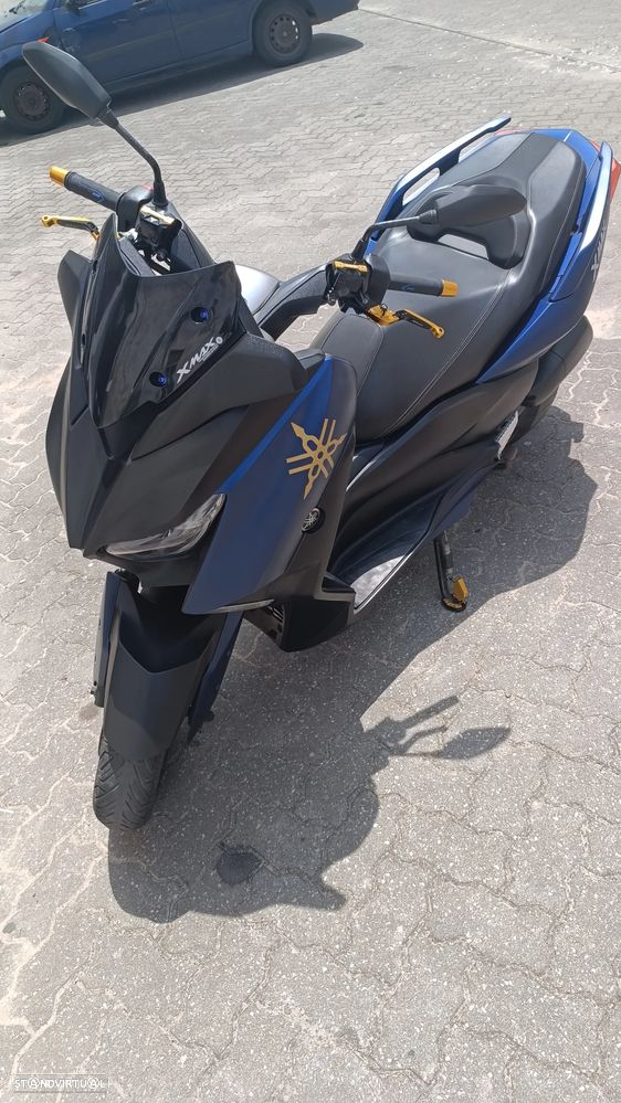 Yamaha X-Max - 4