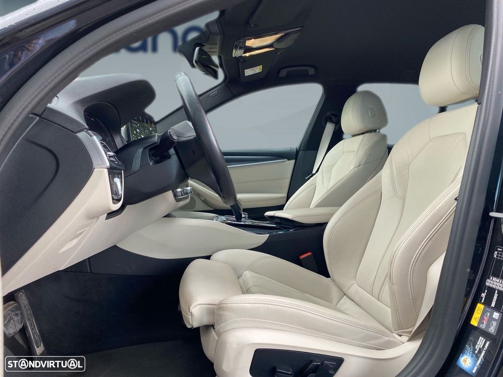 BMW 530 e Pack Desportivo M - 4