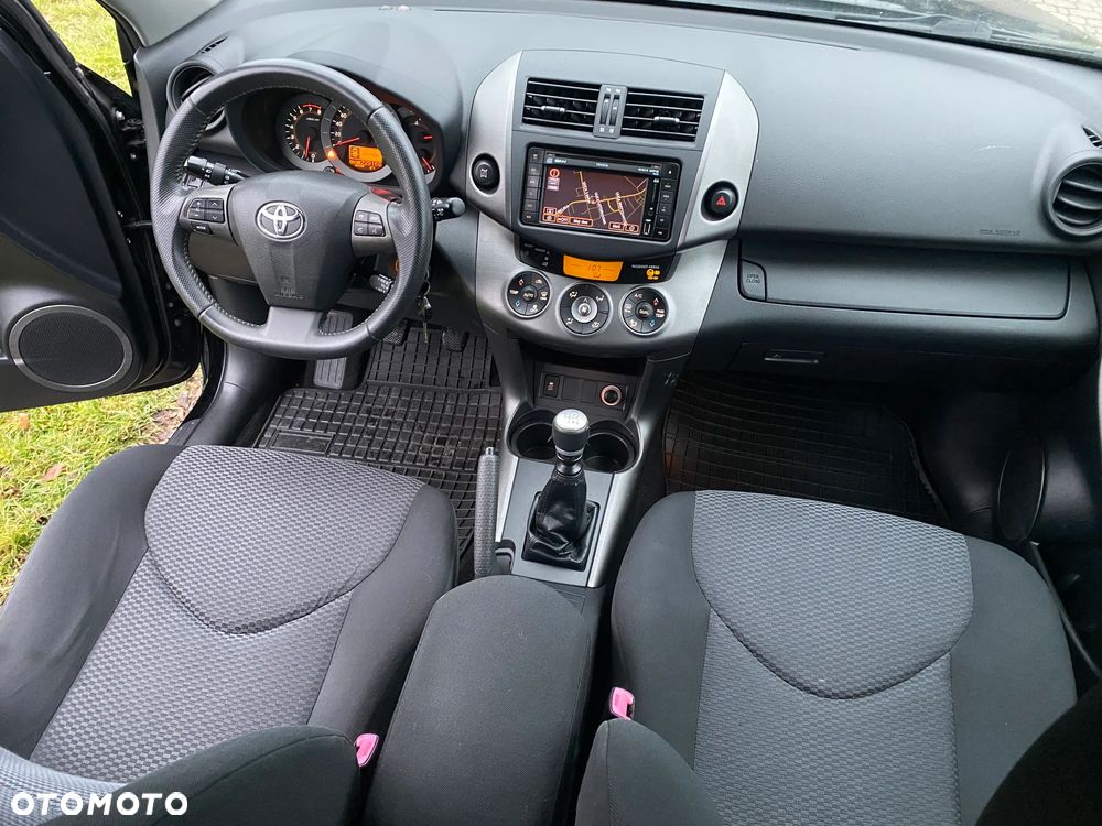 Toyota RAV4 2.0 4x4 Travel - 19