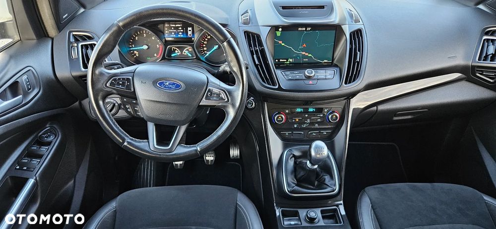 Ford Kuga 2.0 TDCi FWD ST-Line - 14