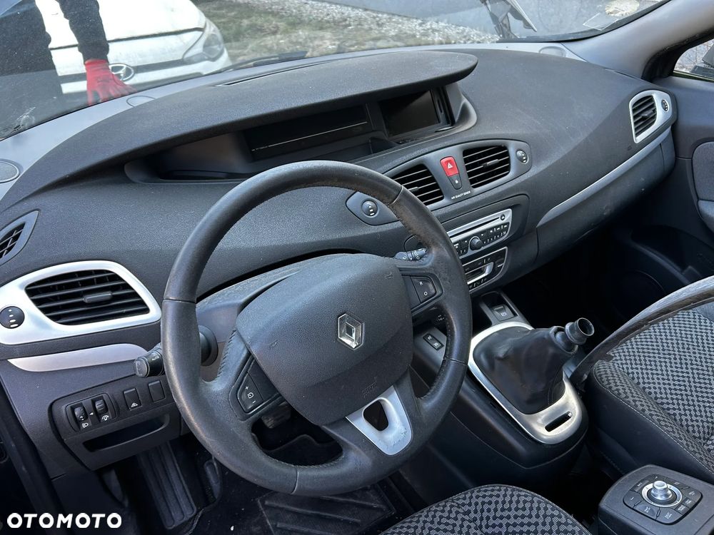 Renault Scenic - 15