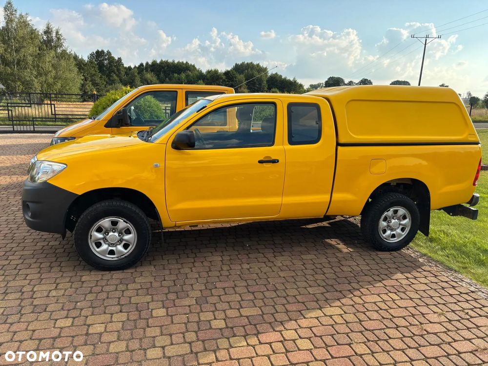 Toyota Hilux - 3