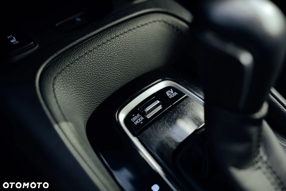 Toyota Corolla 1.8 Hybrid Executive - 23