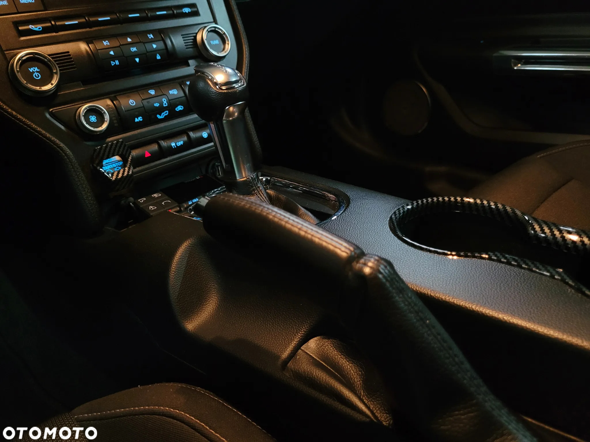 Ford Mustang - 21