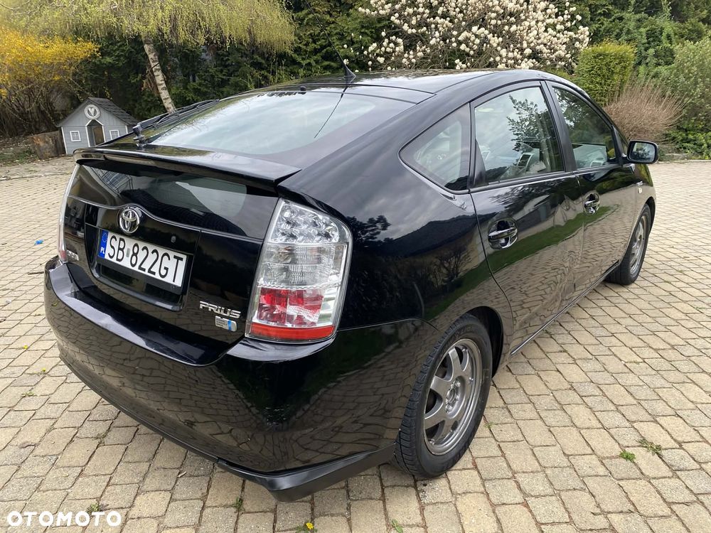 Toyota Prius 1.5 VVT-i Sol - 11