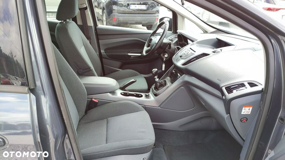 Ford Grand C-MAX - 29