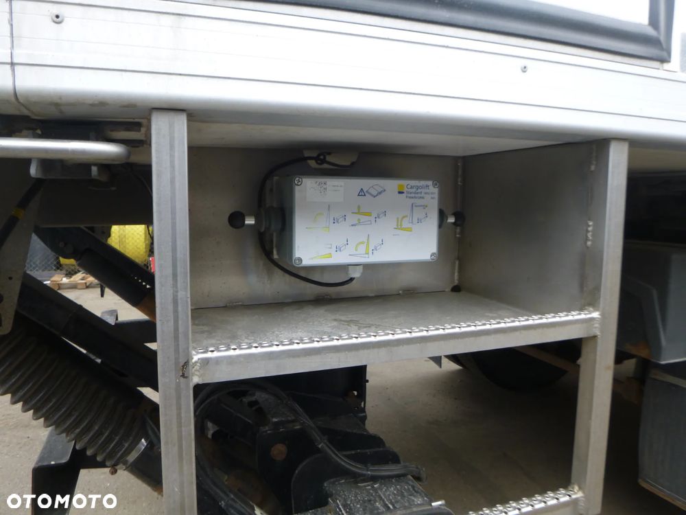 Zabudowa kontener, chłodnia z agregatem Carrier Silent Supra 850 MT z windą - 4