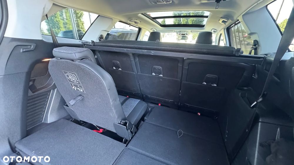 Peugeot 5008 1.2 PureTech Allure S&S EAT8 - 28