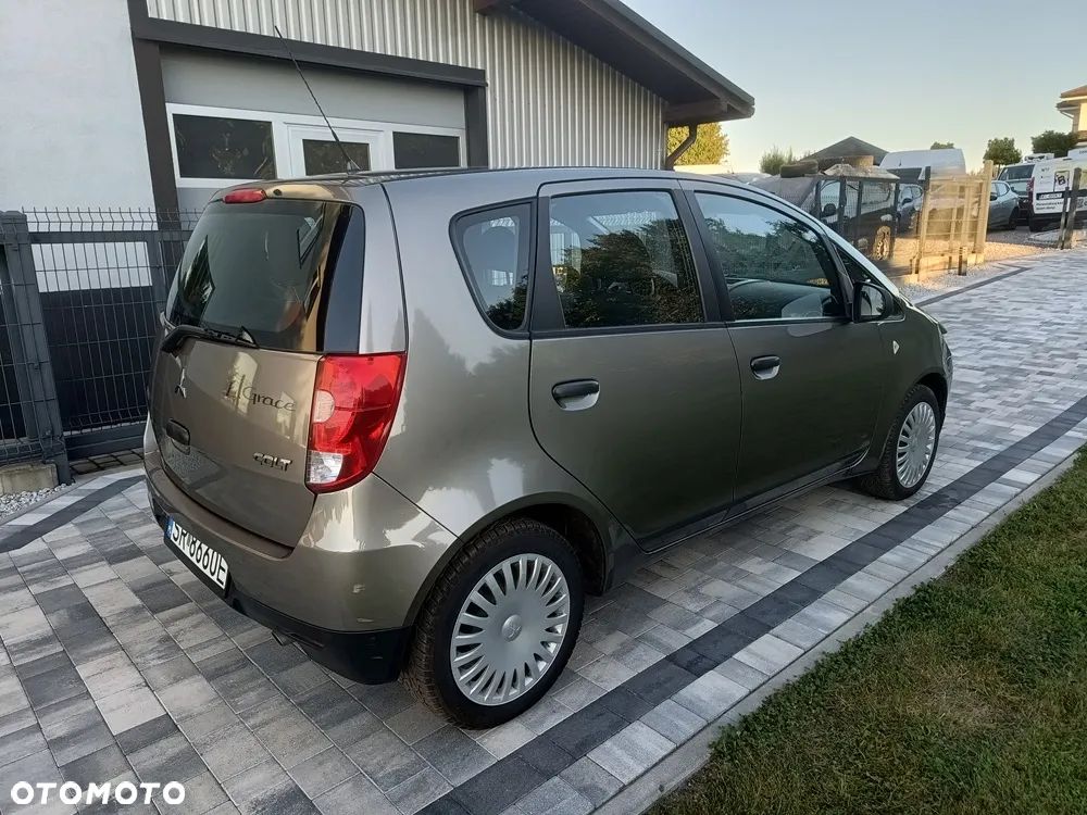 Mitsubishi Colt - 5