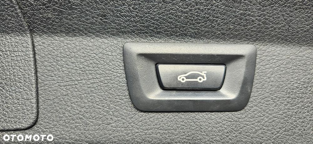 BMW Seria 2 216d Advantage - 12