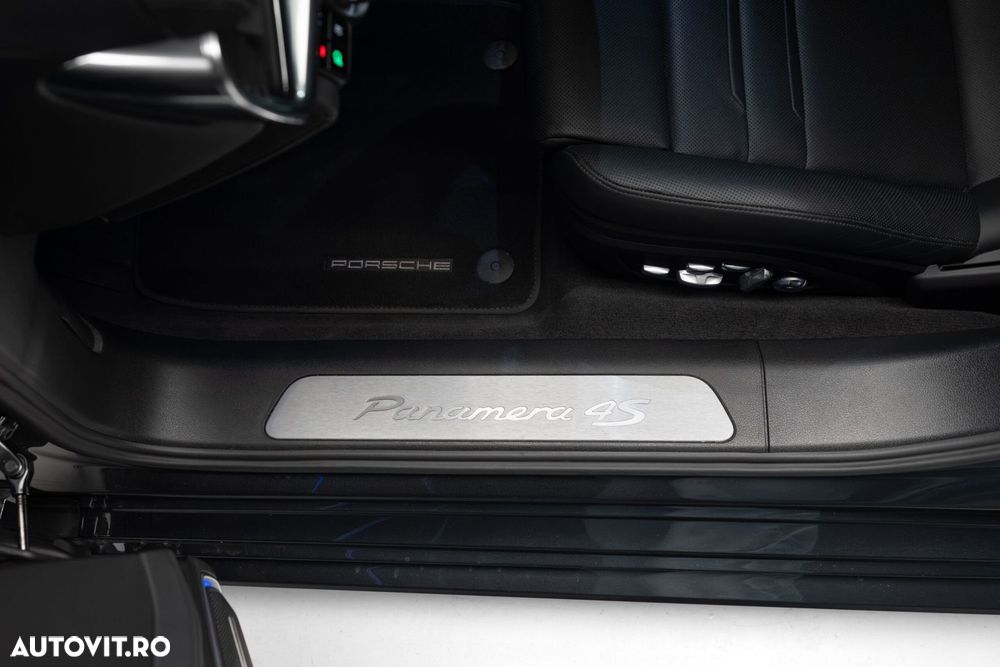 Porsche Panamera - 14