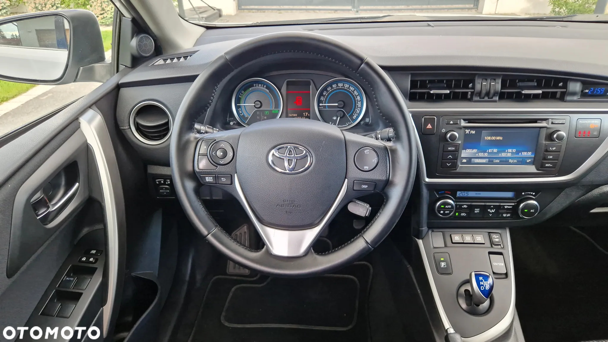 Toyota Auris 1.8 VVT-i Hybrid Automatik Touring Sports Design Edition - 9