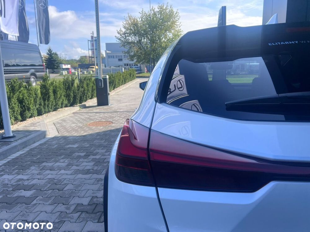 Lexus UX 300h Business - 12