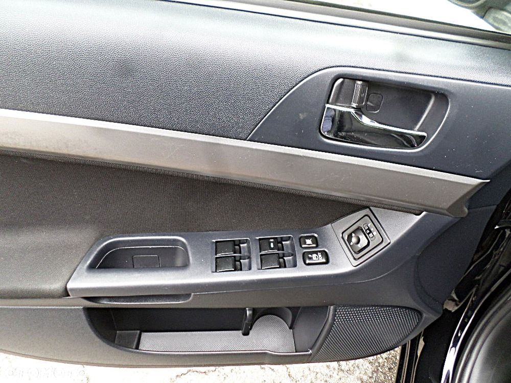 Mitsubishi Lancer 1.8 Instyle NAVI - 20