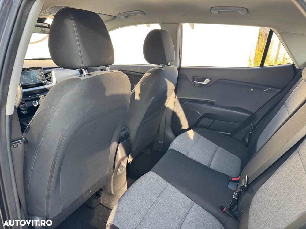 Kia Stonic - 10