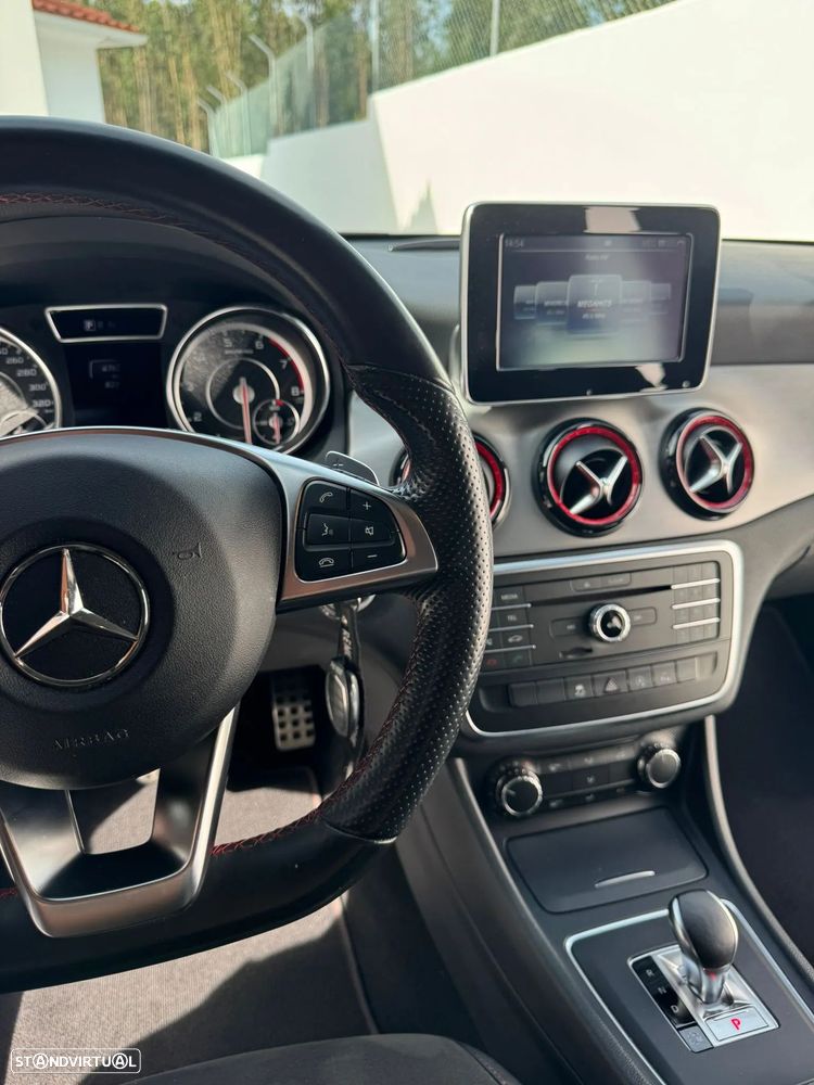 Mercedes-Benz CLA 45 AMG 4Matic Shooting Brake 7G-DCT - 9