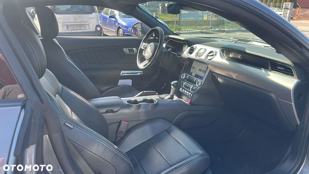 Ford Mustang 5.0 V8 GT - 27