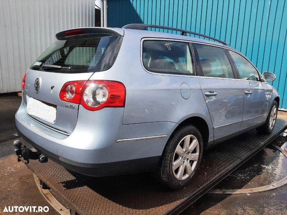 Aripa stanga spate Volkswagen Passat B6 2007 Break 2.0 TDI - 7