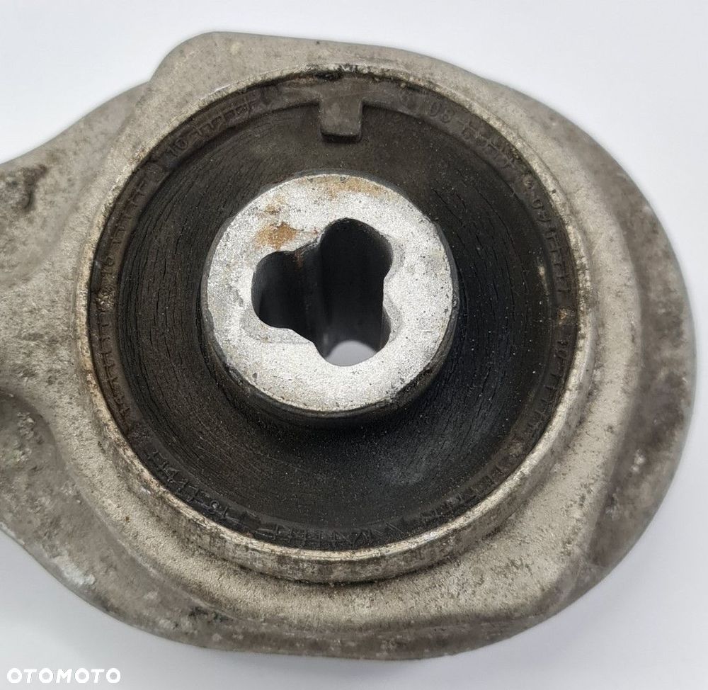 WAHACZ PRAWY PRZEDNI PRZÓD MERCEDES W212 - 2