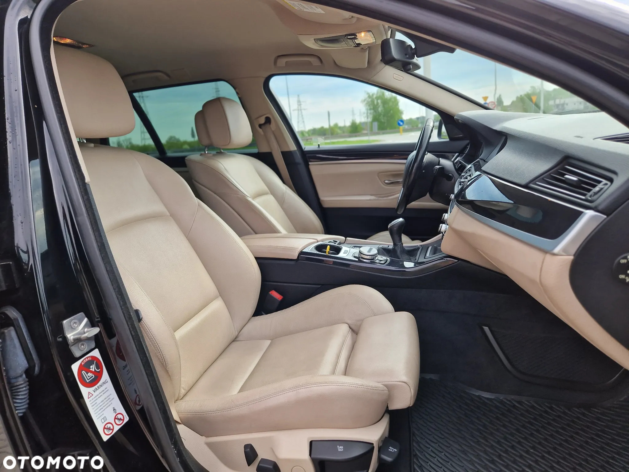 BMW Seria 5 523i Touring - 8