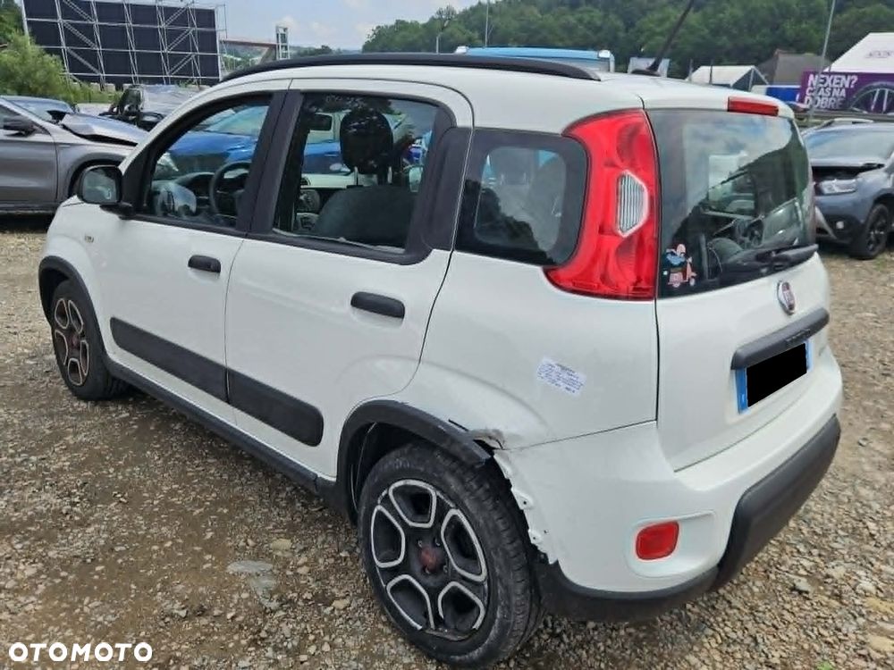 Fiat Panda 1.0 Hybrid City Cross - 2