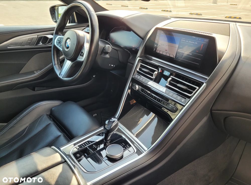 BMW Seria 8 840d xDrive - 32