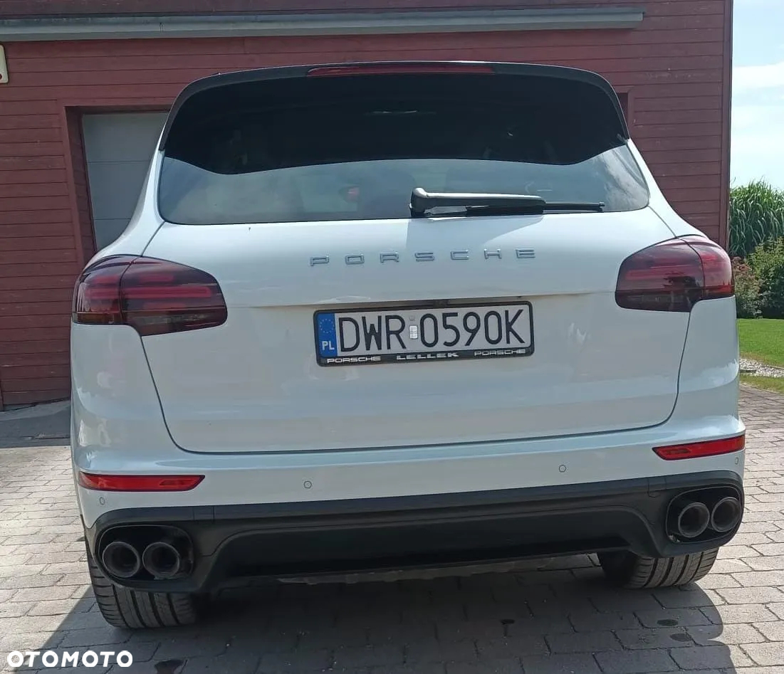 Porsche Cayenne Diesel Platinum Edition - 4