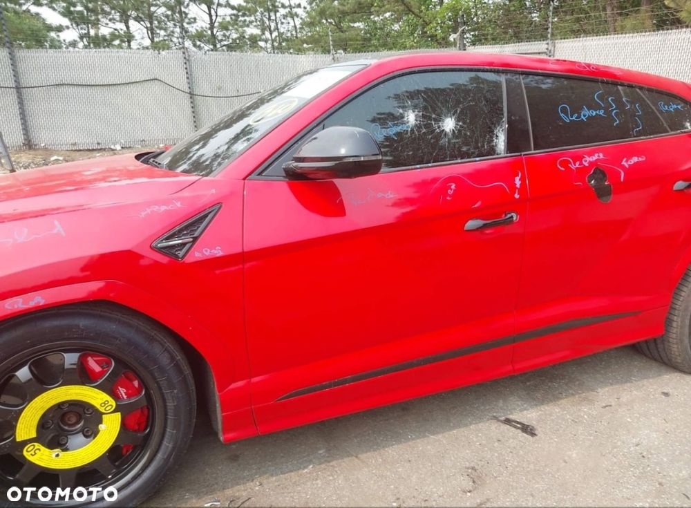 Lamborghini Urus - 9