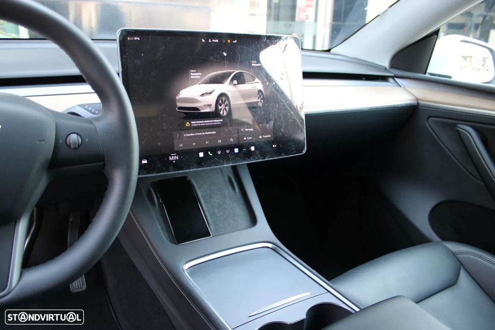 Tesla Model Y Standard - 17