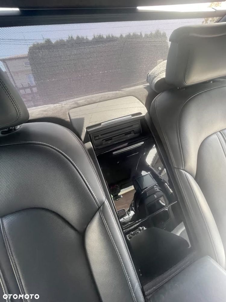 Audi A8 4.2 TDI DPF (clean diesel) quattro tiptronic - 3
