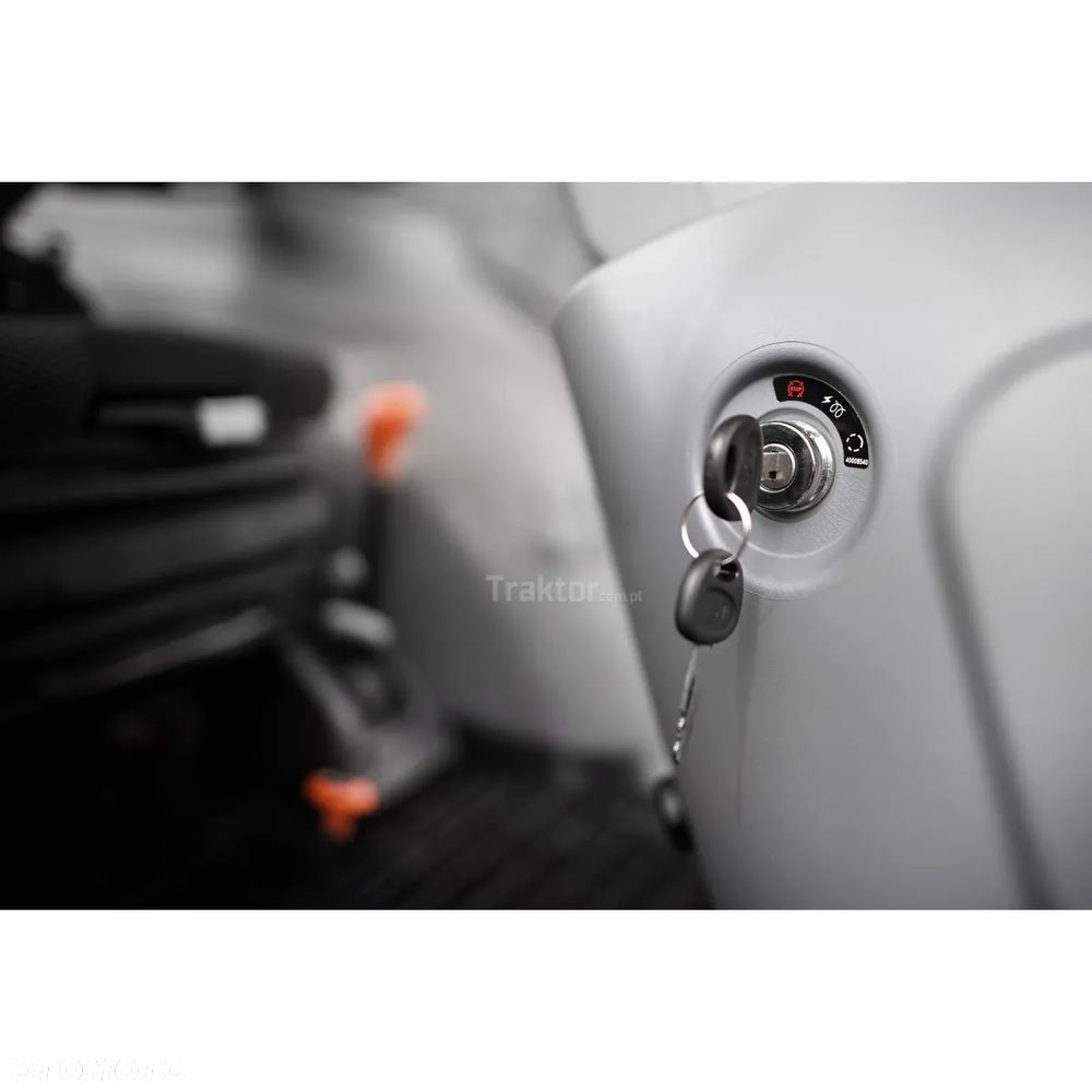 LS Traktor MT5.73 PST EHL Auto - 38