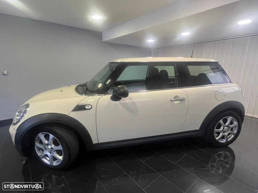 MINI 3 Portas One D - 2