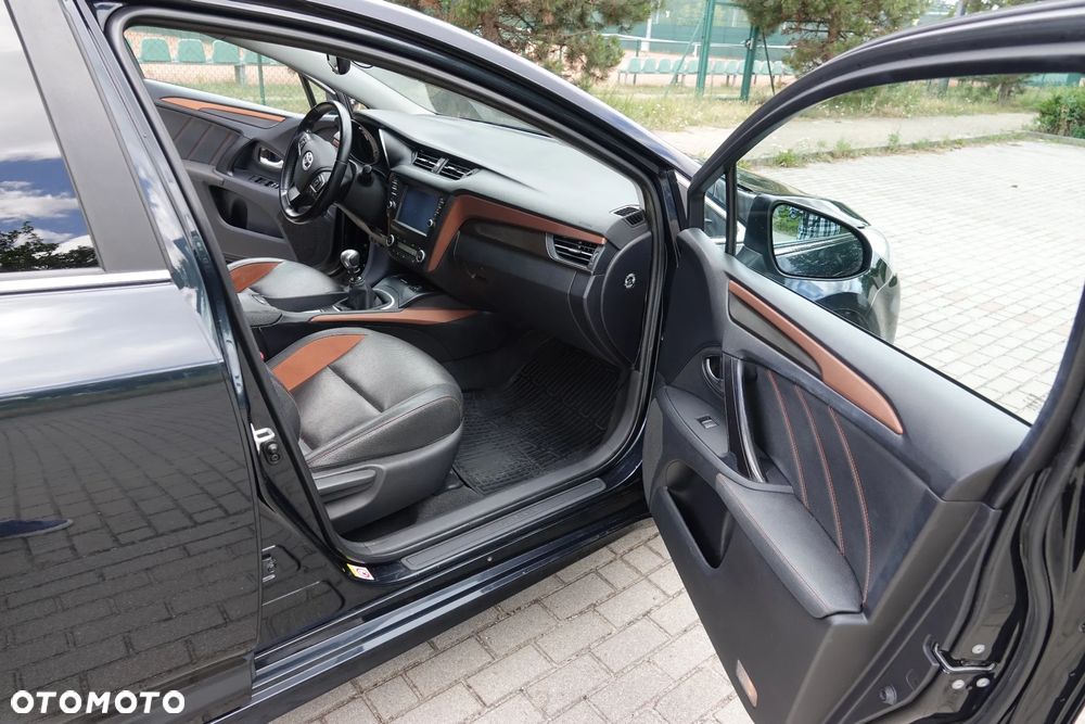 Toyota Avensis 1.8 Premium - 7