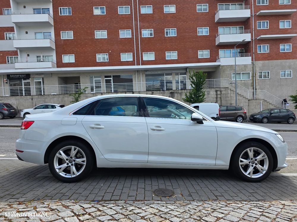 Audi A4 2.0 TDI Business Line Sport - 7