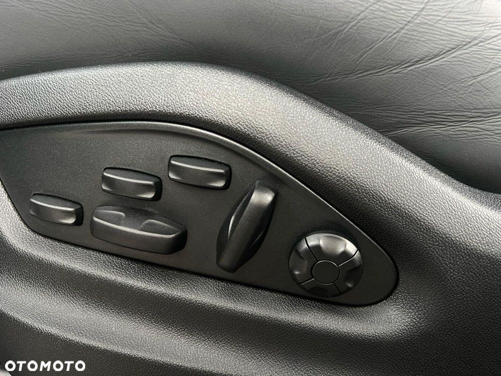 Porsche Cayenne - 24